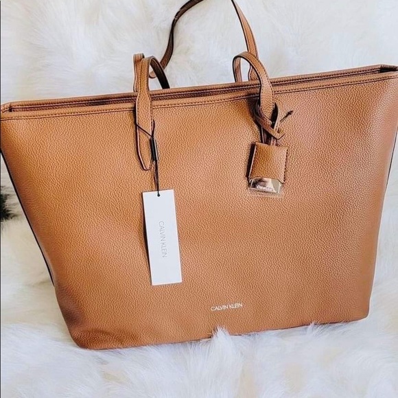 Calvin Klein Tote - Picture 1 of 1